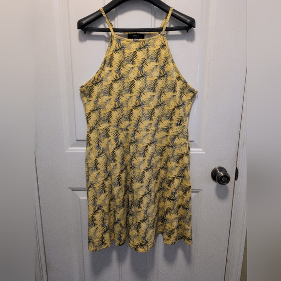 Forever 21 Yellow and Black Halter Dress - Picture 2 of 7